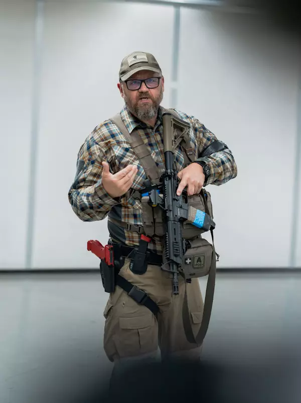 Heino Weiß, Strategem, Kompetent und praxisnah, Einsatztrainer, staatlich geprüfter Schießausbilder bei der Polizei in Österreich, Kampfkunst WingTsun und Escrima, Hiebwaffen, Stichwaffen, Stoßwaffen, Ausbildung, Höchst Heino Weiß, Strategem, Kompetent und praxisnah, Einsatztrainer, staatlich geprüfter Schießausbilder bei der Polizei in Österreich, Kampfkunst WingTsun und Escrima, Hiebwaffen, Stichwaffen, Stoßwaffen, Ausbildung, Höchst